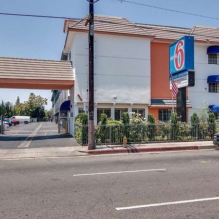 Motel 6 Van Nuys Бербанк Экстерьер фото