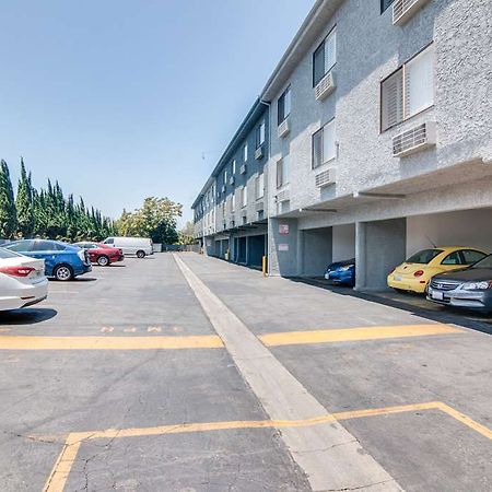 Motel 6 Van Nuys Бербанк Экстерьер фото