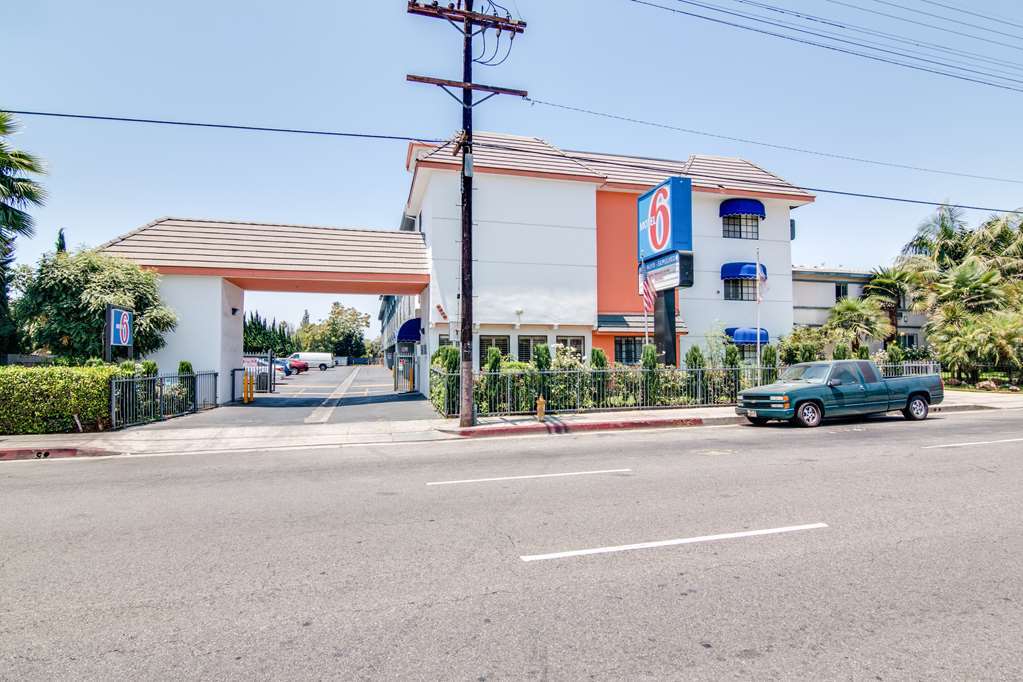 Motel 6 Van Nuys Бербанк Экстерьер фото