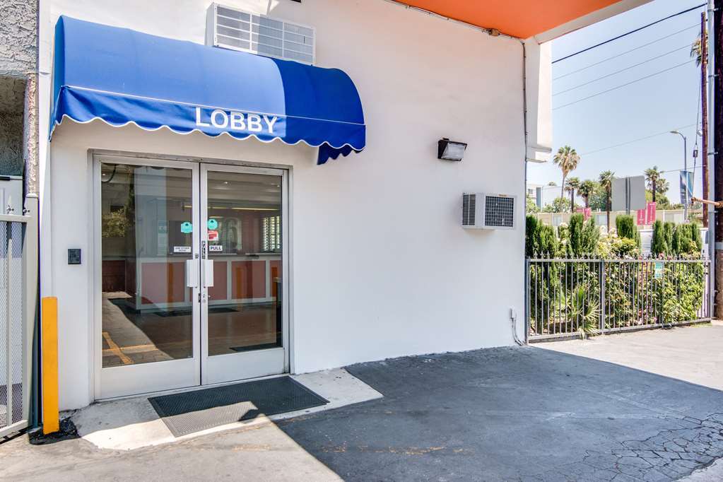 Motel 6 Van Nuys Бербанк Экстерьер фото